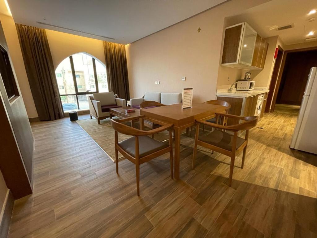 Hosta Al Yasmin Aparthotel Riyadh Bagian luar foto